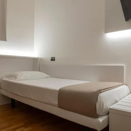 Palazzo - Nuova Gestione 3* 雷卡纳蒂